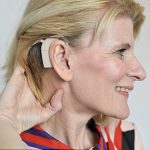 アンビリバボー アッシャー症候群で耳が聞こえない40歳のイギリス人女性ジョアン・ミルンが初めて音を聞いた動画 7月7日